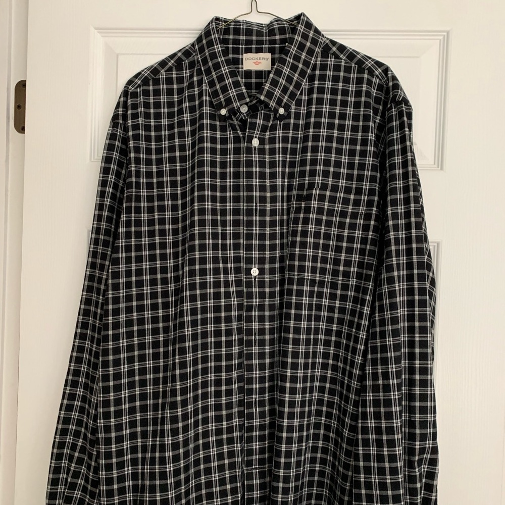 Men’s Dockers Button-Up